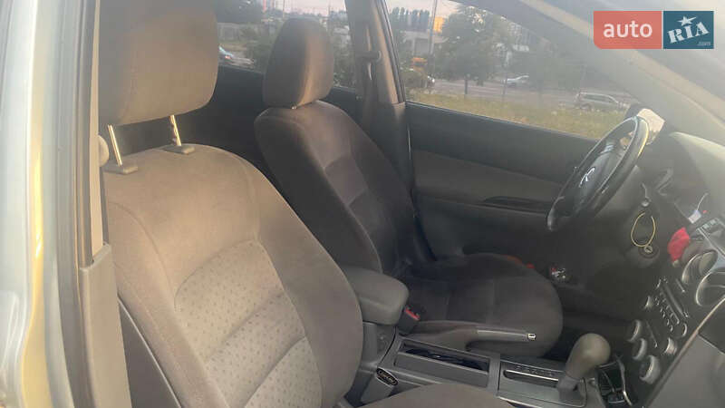 Седан Mazda 6 2004 в Киеве