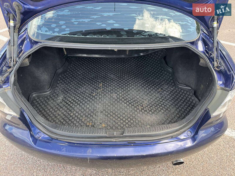 Седан Mazda 6 2005 в Житомирі