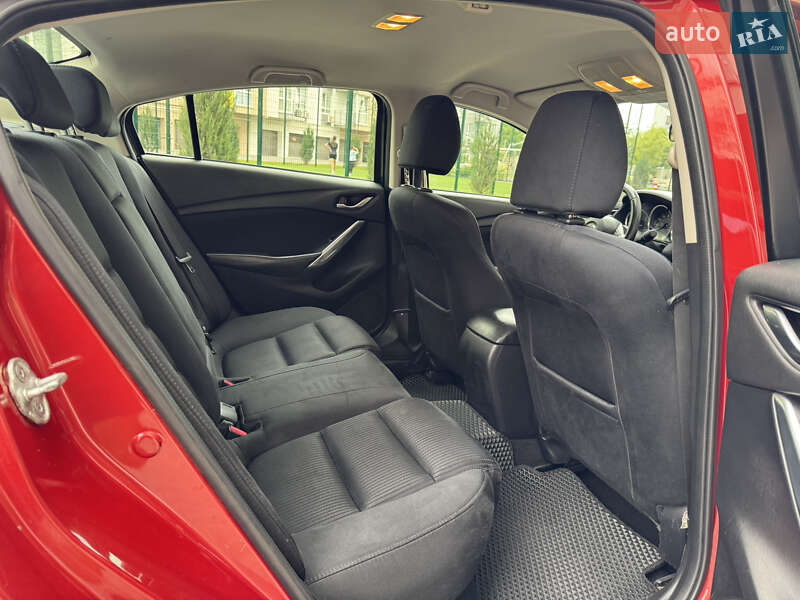 Седан Mazda 6 2015 в Днепре
