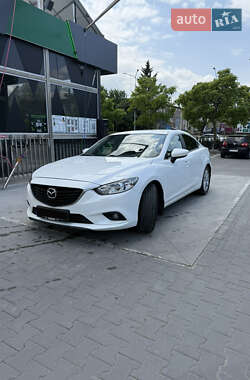 Седан Mazda 6 2016 в Чернівцях