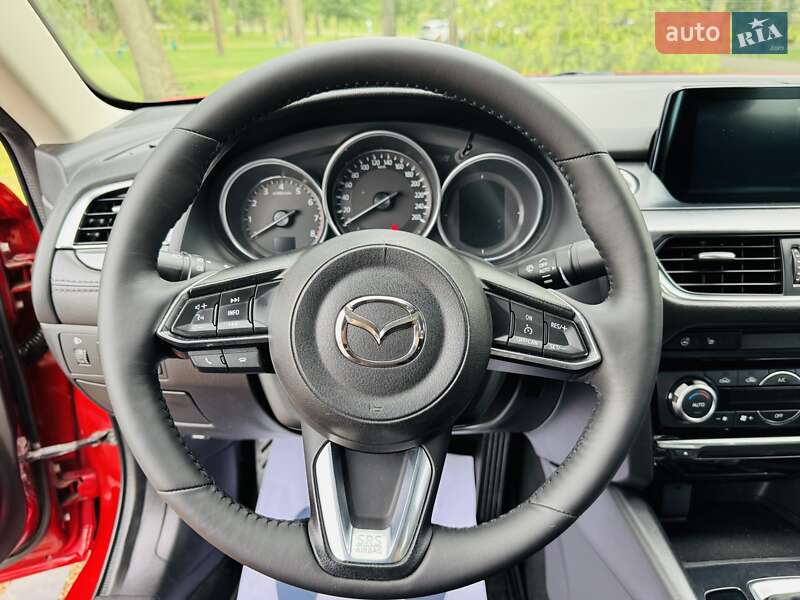 Седан Mazda 6 2017 в Киеве