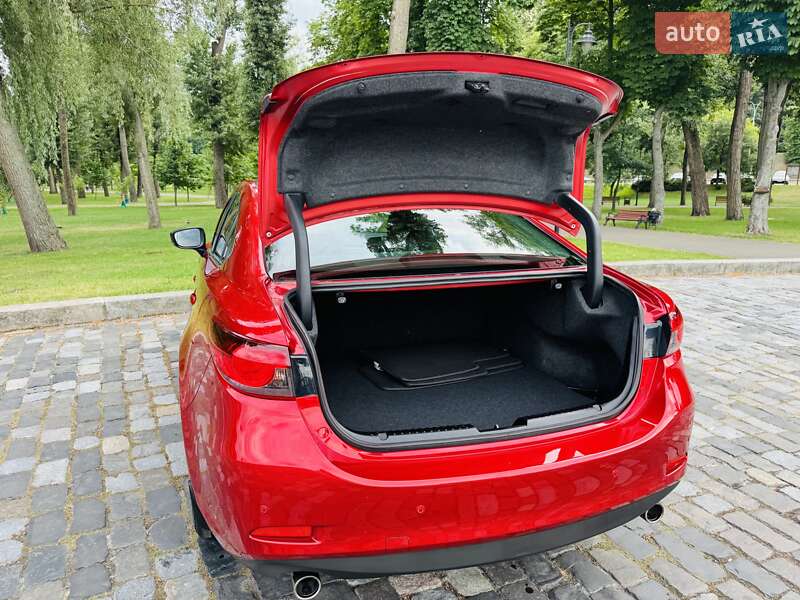 Седан Mazda 6 2017 в Киеве