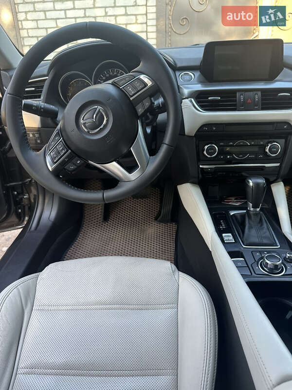 Седан Mazda 6 2015 в Конотопе