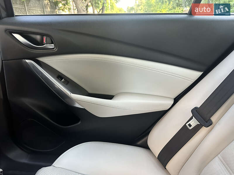 Седан Mazda 6 2015 в Конотопе