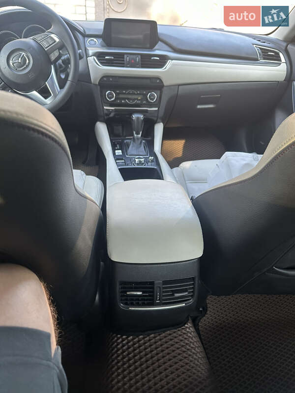 Седан Mazda 6 2015 в Конотопе
