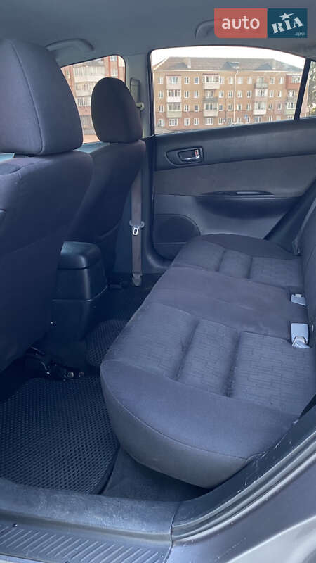Лифтбек Mazda 6 2003 в Ровно