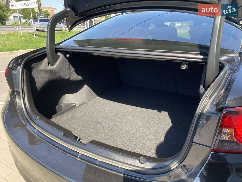 Седан Mazda 6 2015 в Полтаве