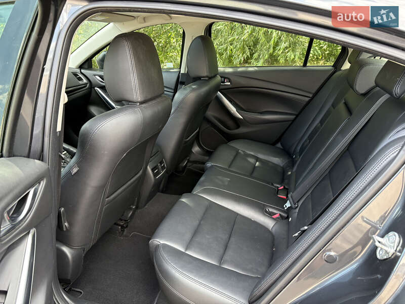 Седан Mazda 6 2014 в Львові