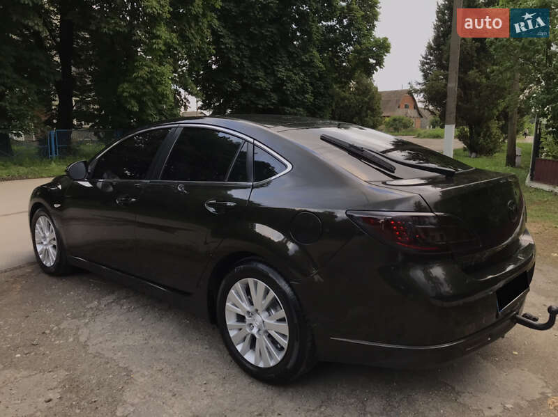 Седан Mazda 6 2008 в Волочиске