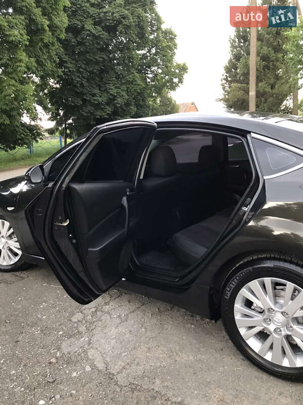 Седан Mazda 6 2008 в Волочиске