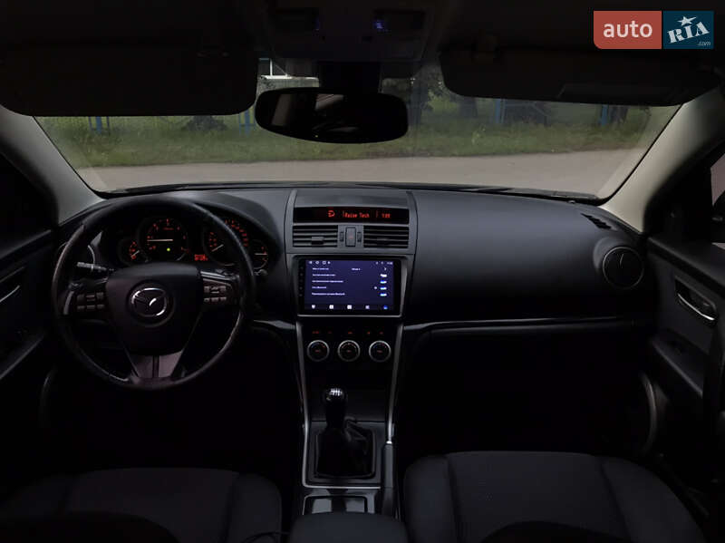 Седан Mazda 6 2008 в Волочиске
