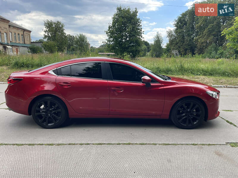 Седан Mazda 6 2012 в Остроге