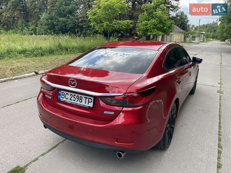 Седан Mazda 6 2012 в Остроге