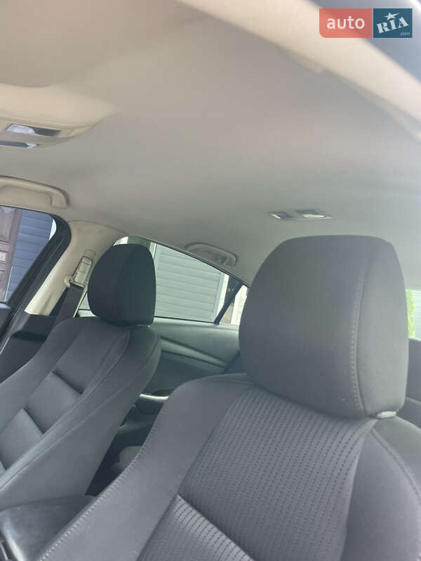 Седан Mazda 6 2015 в Хороле