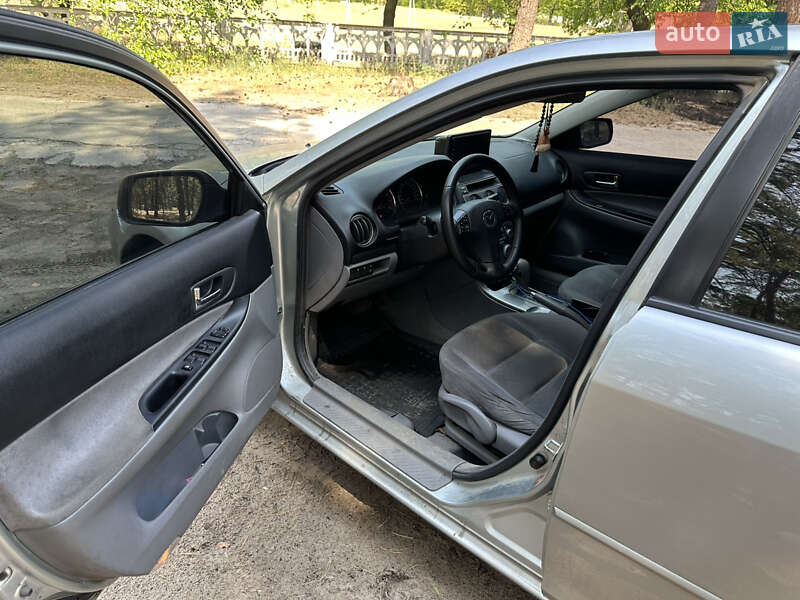 Седан Mazda 6 2004 в Днепре