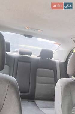 Седан Mazda 6 2002 в Умані