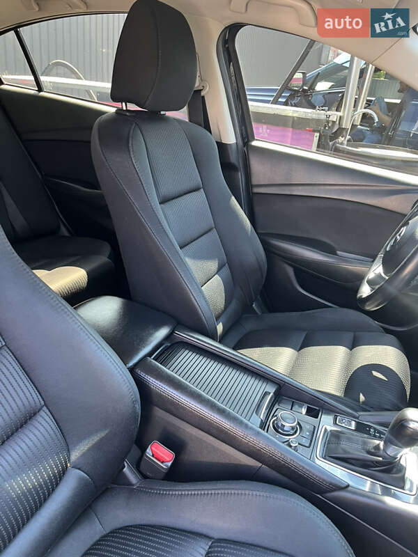 Седан Mazda 6 2015 в Львове