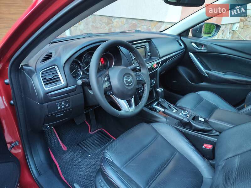 Седан Mazda 6 2013 в Ровно