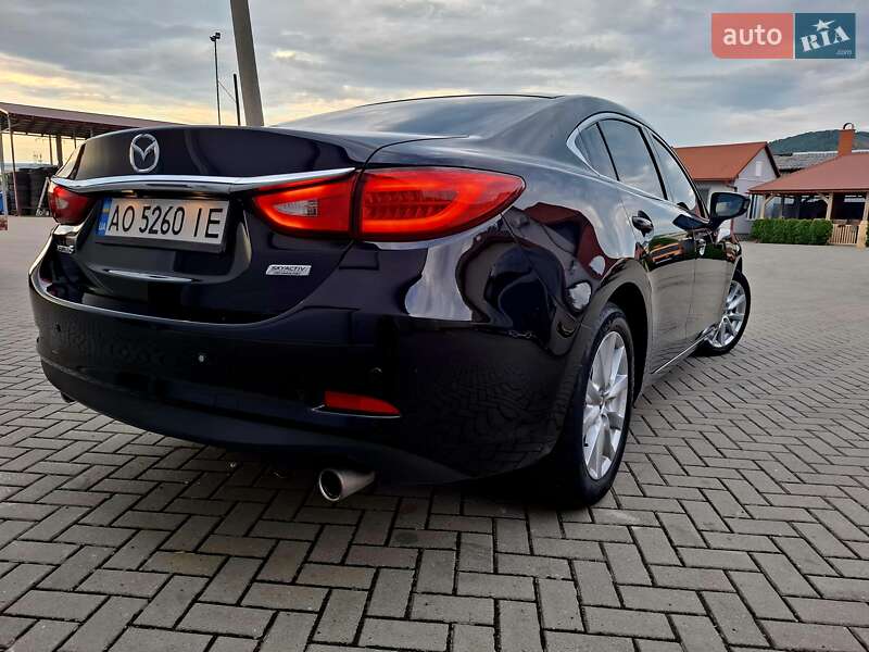 Седан Mazda 6 2014 в Мукачево