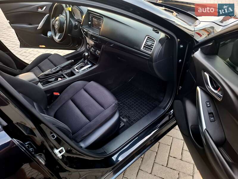 Седан Mazda 6 2014 в Мукачево