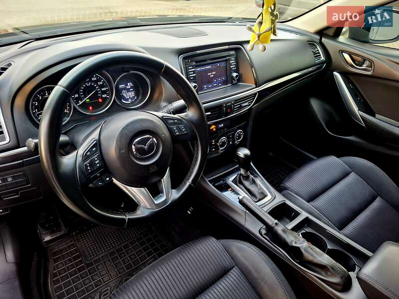 Седан Mazda 6 2014 в Мукачево