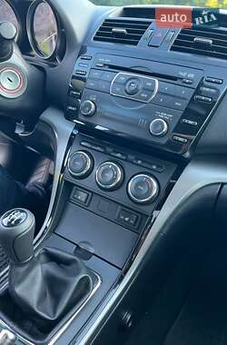 Седан Mazda 6 2011 в 