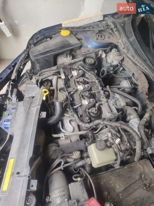 Лифтбек Mazda 6 2003 в Коростене
