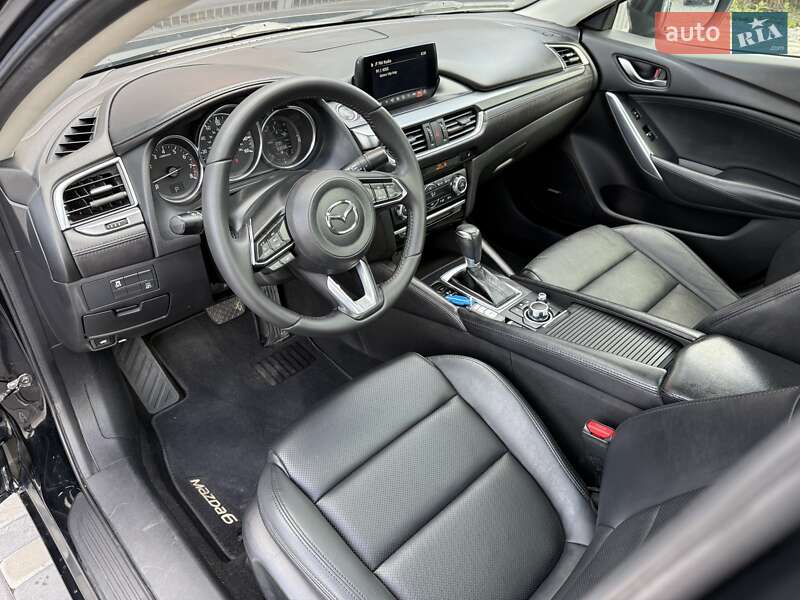 Седан Mazda 6 2017 в Львове