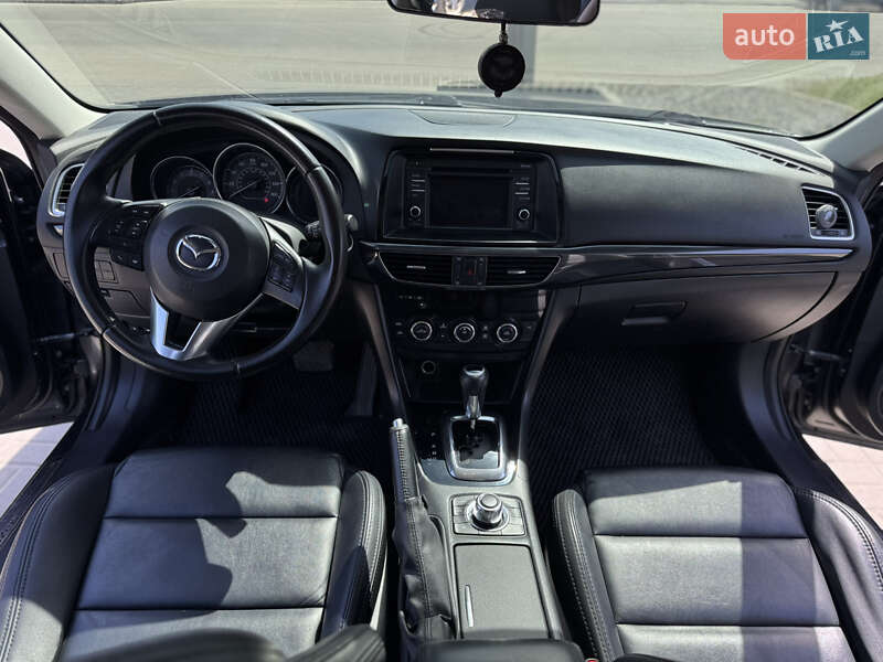Седан Mazda 6 2013 в Днепре