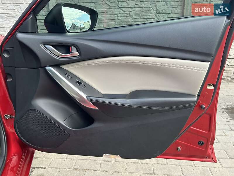 Седан Mazda 6 2013 в Днепре
