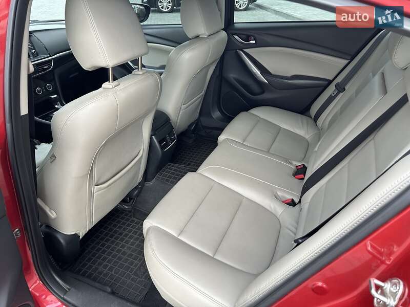 Седан Mazda 6 2013 в Днепре