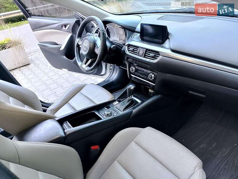 Седан Mazda 6 2016 в Бориславі