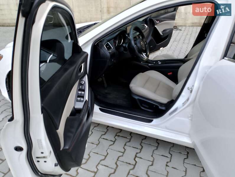 Седан Mazda 6 2016 в Бориславі