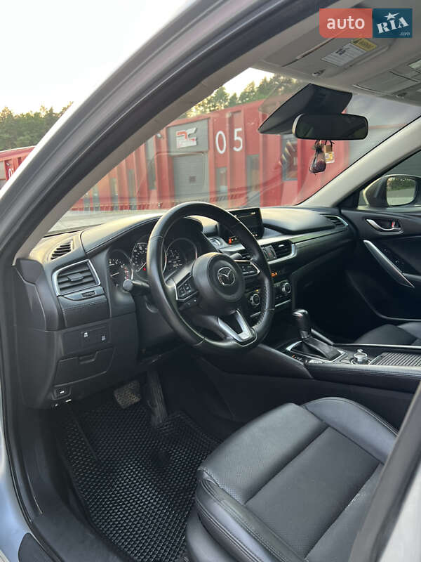 Седан Mazda 6 2016 в Львове