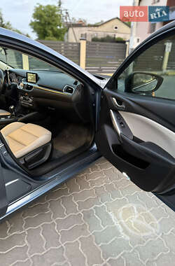 Седан Mazda 6 2015 в 