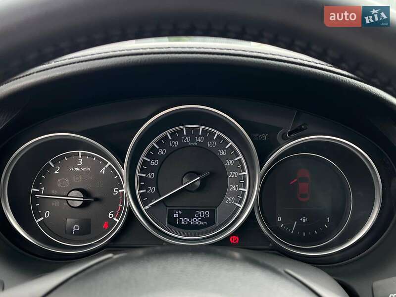 Седан Mazda 6 2015 в Львове
