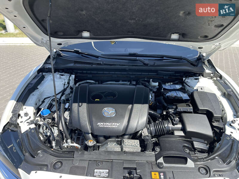 Седан Mazda 6 2018 в Днепре