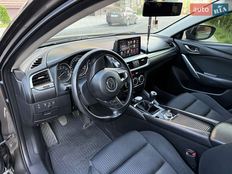 Седан Mazda 6 2015 в Чернигове