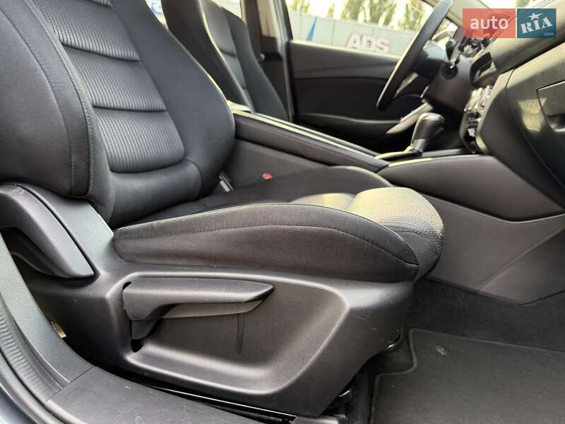 Седан Mazda 6 2016 в Киеве