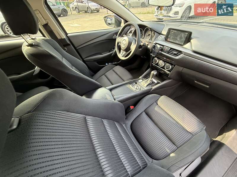 Седан Mazda 6 2016 в Киеве