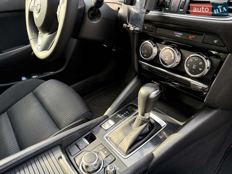 Седан Mazda 6 2016 в Киеве
