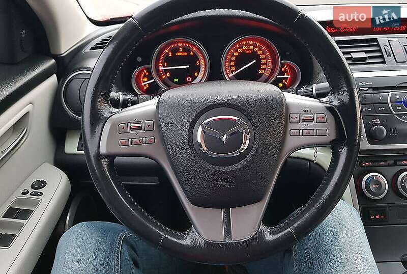 Седан Mazda 6 2008 в Черновцах