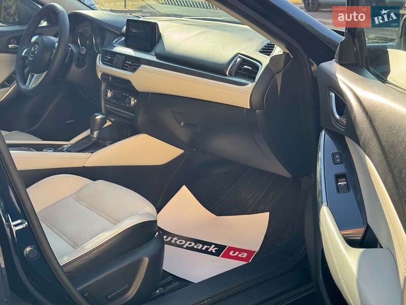Седан Mazda 6 2015 в Запорожье