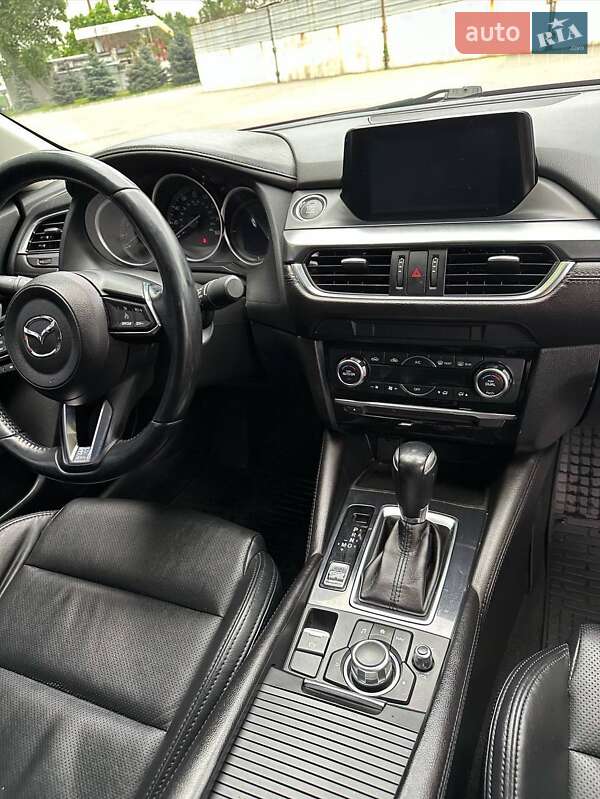 Седан Mazda 6 2017 в Ивано-Франковске