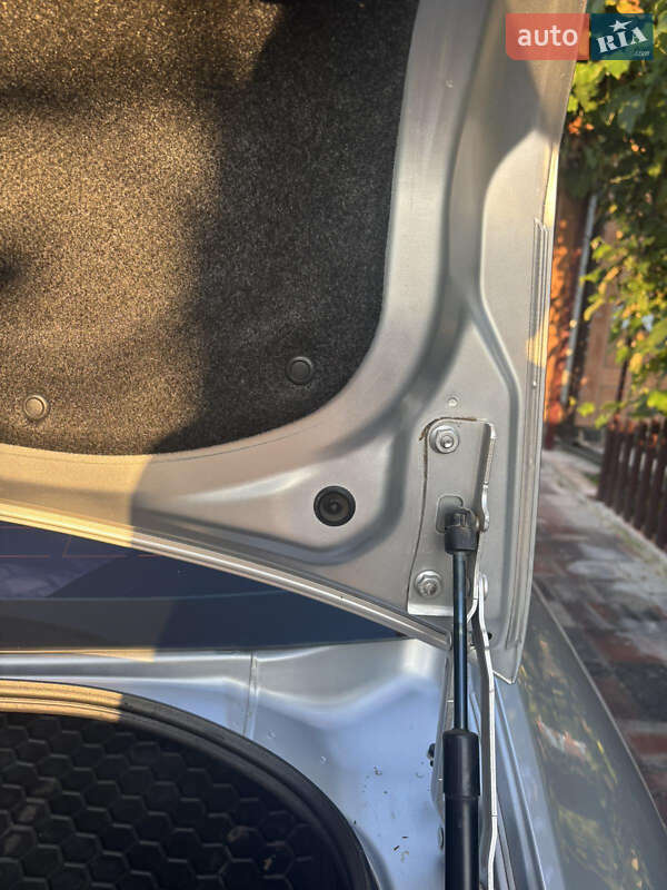 Седан Mazda 6 2009 в Ровно