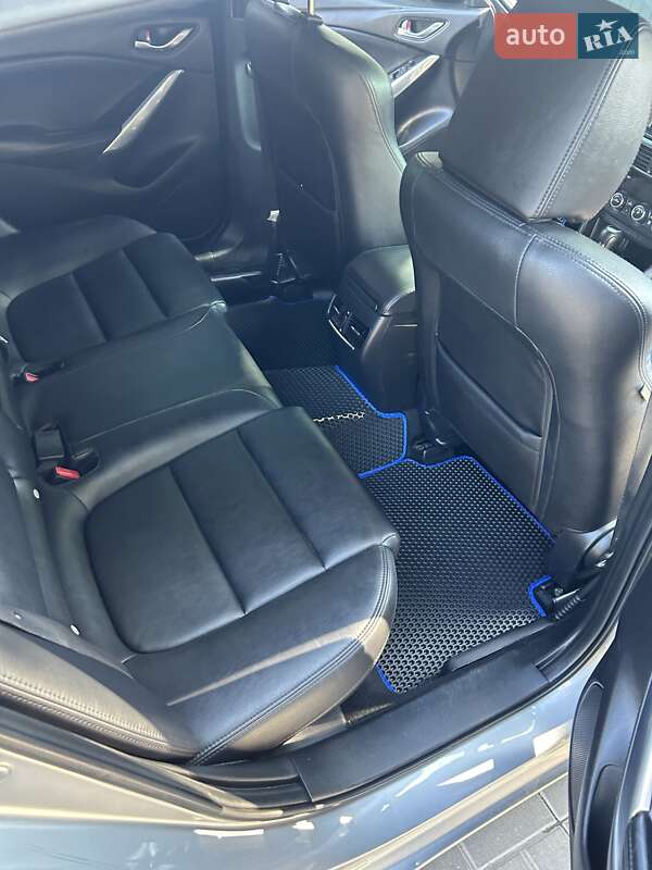 Седан Mazda 6 2013 в Дніпрі