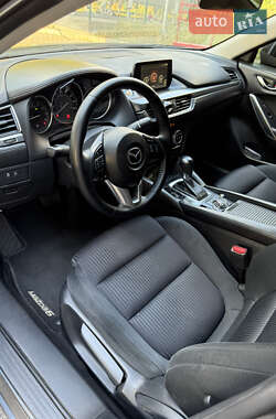 Седан Mazda 6 2016 в 
