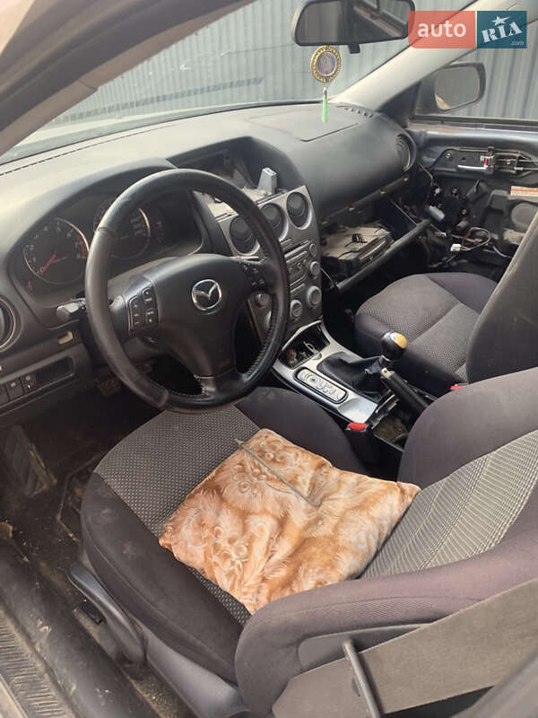 Седан Mazda 6 2002 в Ужгороді