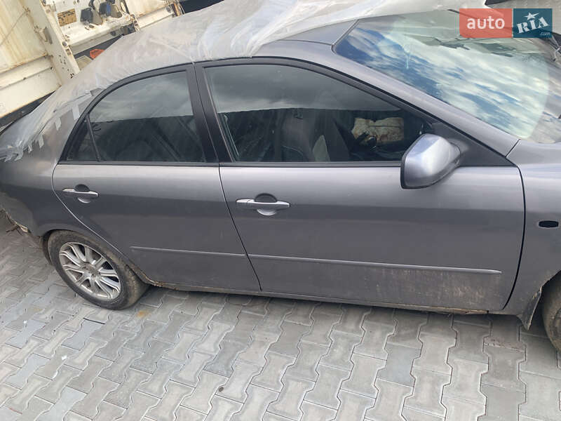 Седан Mazda 6 2002 в Ужгороді