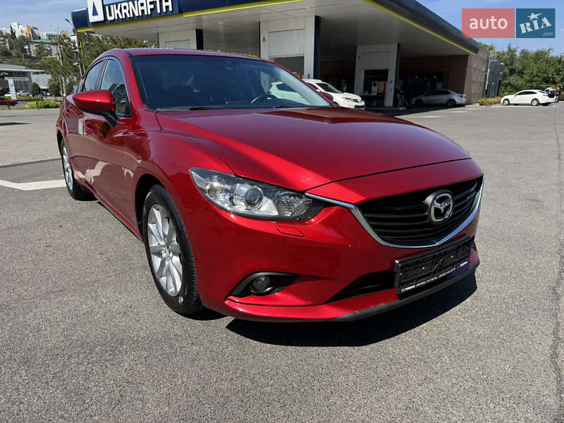 Седан Mazda 6 2015 в Днепре